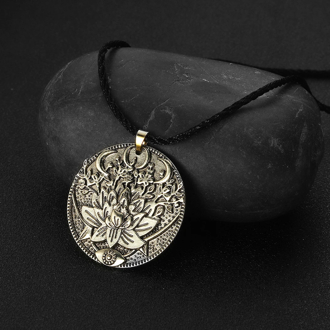 Vintage Lotus Flower Crescent Moon Necklace for Women Amulet Protection Round Pendant Men Punk Retro Jewelry Metal Accessories