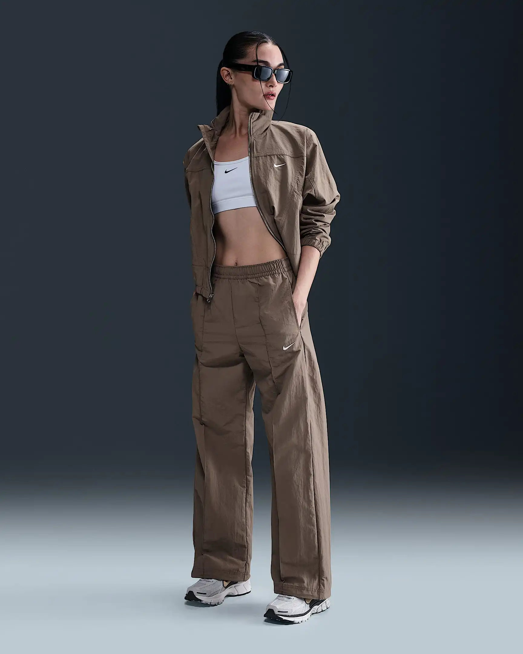 Nike Sportswear Everything Wovens Women's water-repellent sun protection twill mid-rise hip-hop pants