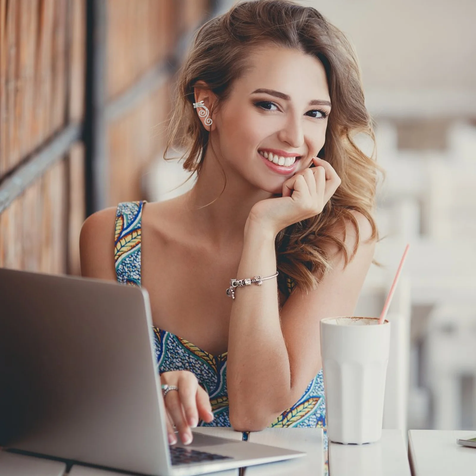 

1 Pair Clip On For Girls Women Non-Pierced Ear Climbers Gothic Punk Crawler Earrings Clip Earrings For Teens Daily Wear Party