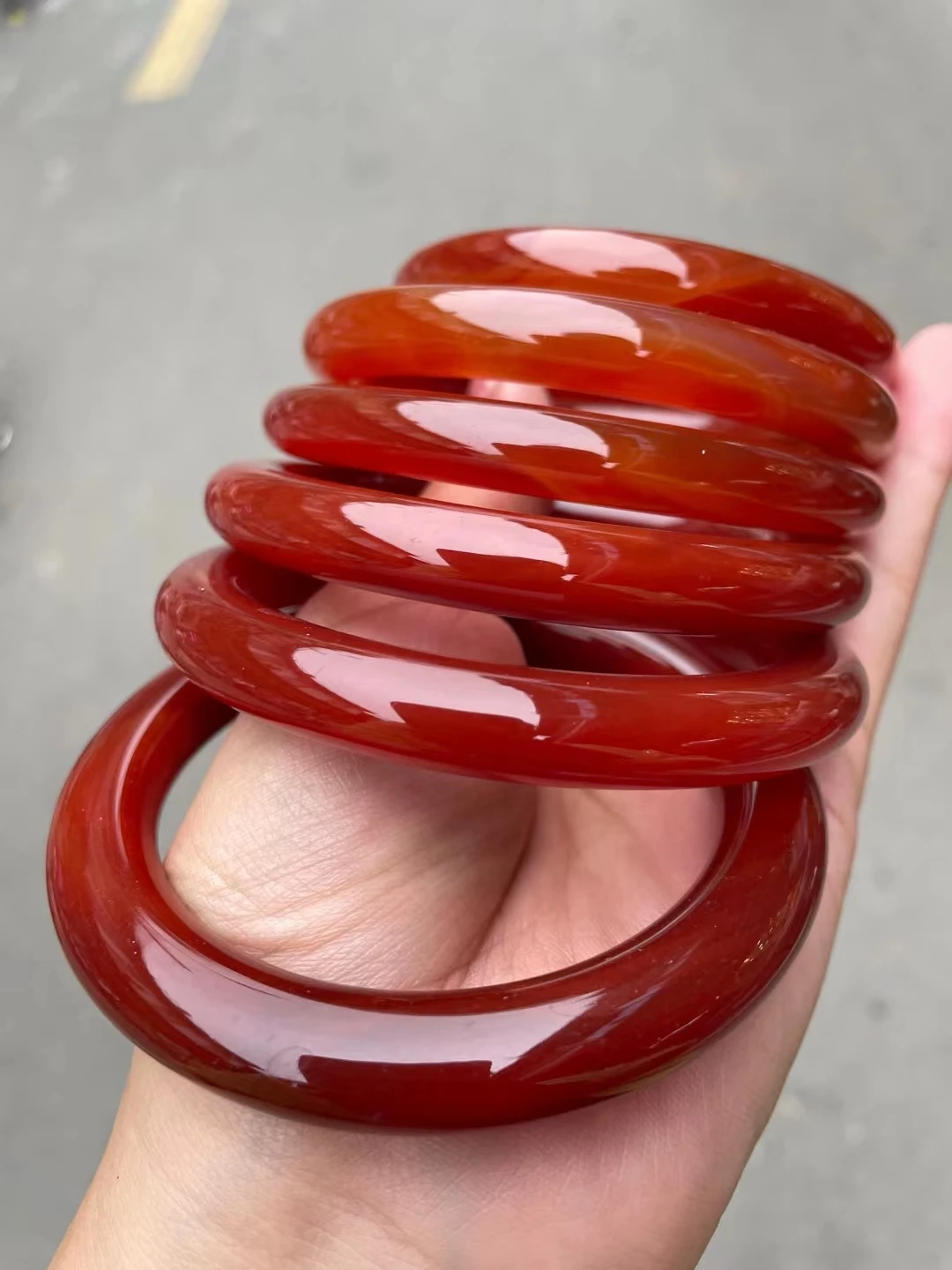 

Chinese Full Red Jade Bangles Natural Agate Chalcedony Bracelet Perfect Noble Hand Ring Exquisite Jewelry Accessories Gift