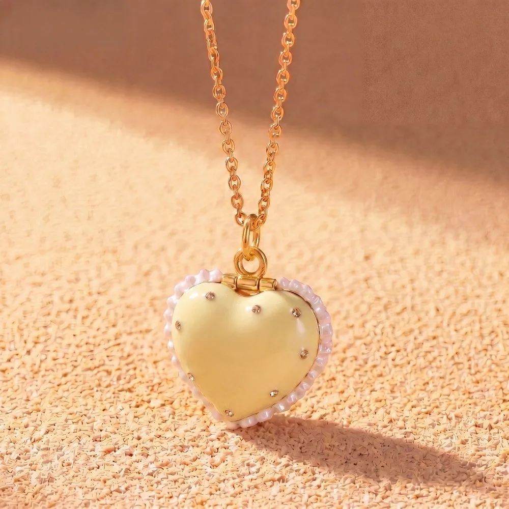 Interesting Opening Closing Phase Box Necklace Playful Design Adjustable Chain Heart-shaped Choker Locket Engraved