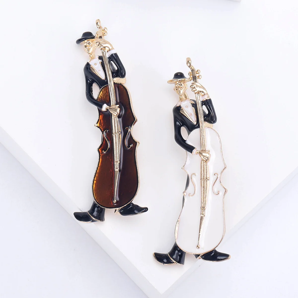 Man Playing Cello Brooches Women Men Brown White Enamel Music Playing Personal Style Banquet Daily Clothing Collar Pins Jewelry