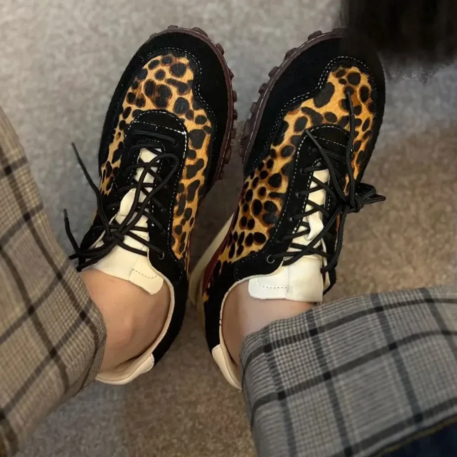 2027 Women's leopard print retro sports shoes patch suede lace casual shoes fashionable flat shoes walking sports shoes running