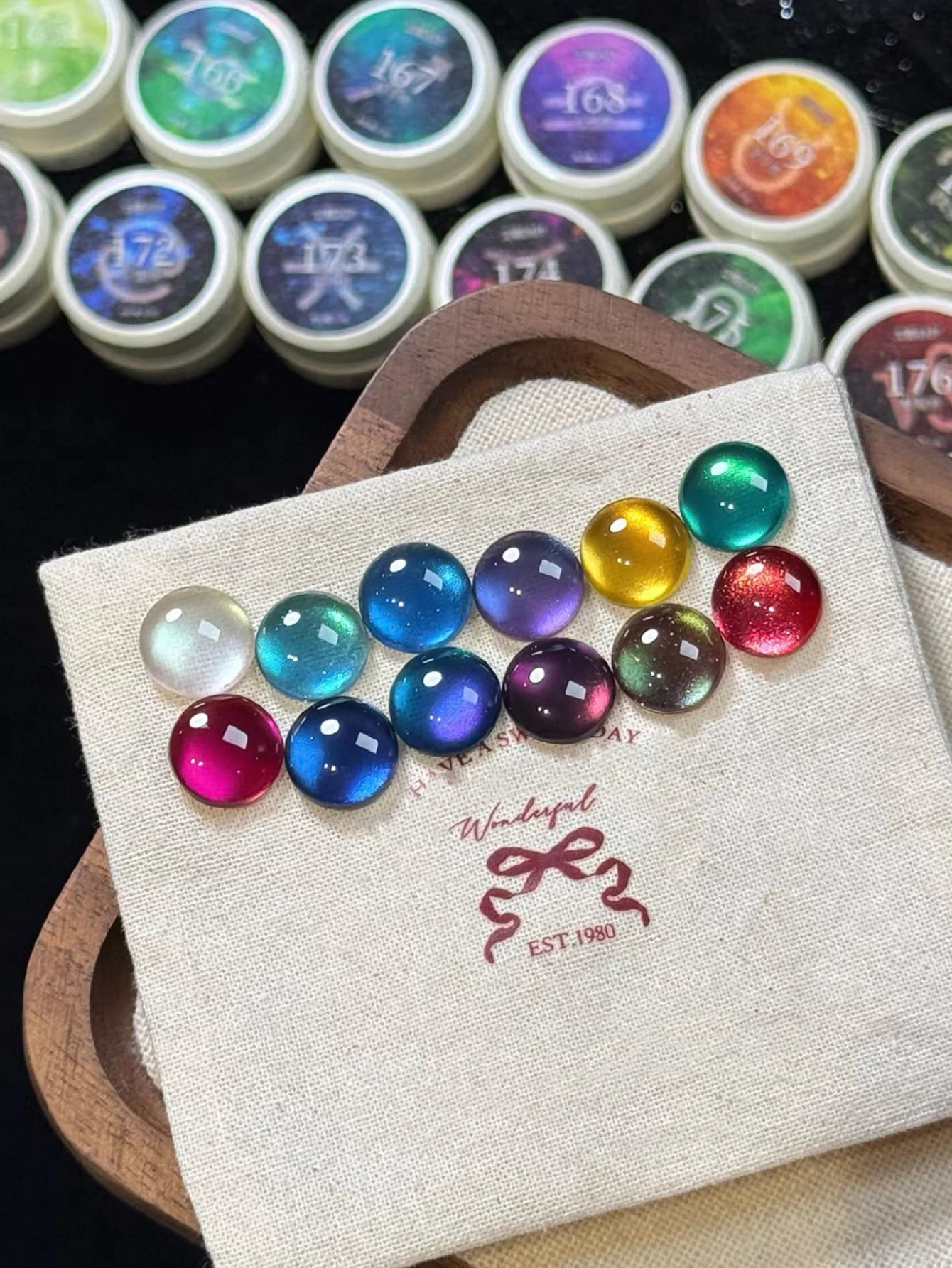 1/12 قطعة 2025 مسمار الفن المرأة عدة الخريف والشتاء الزجاج الخرز تألق الملونة الأزرق الأرجواني الأصفر القط العين UV هلام طلاء الأظافر #4