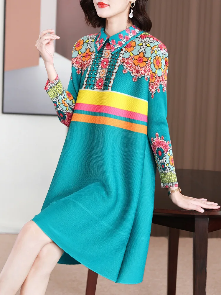 

2023 Spring And Summer Large Size Women'd Printed Dress Withe Turn Down Collar