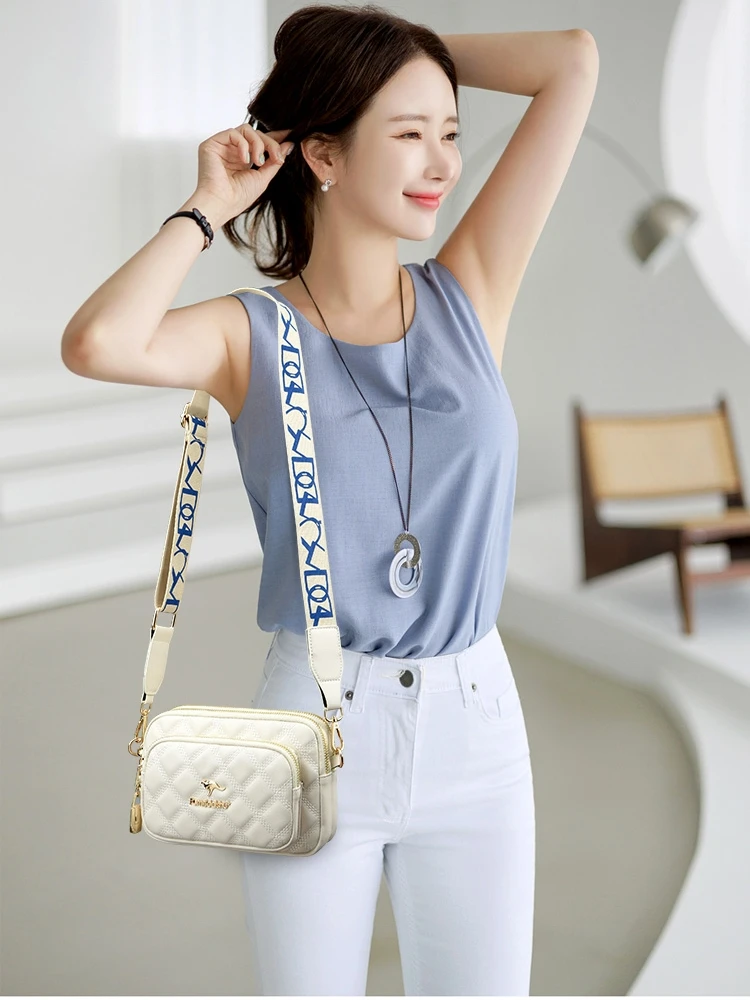 Fashionable Leather Women's Crossbody Bag Stylish Small Square Bag for Middle-Aged Women Casual Single Shoulder Bag