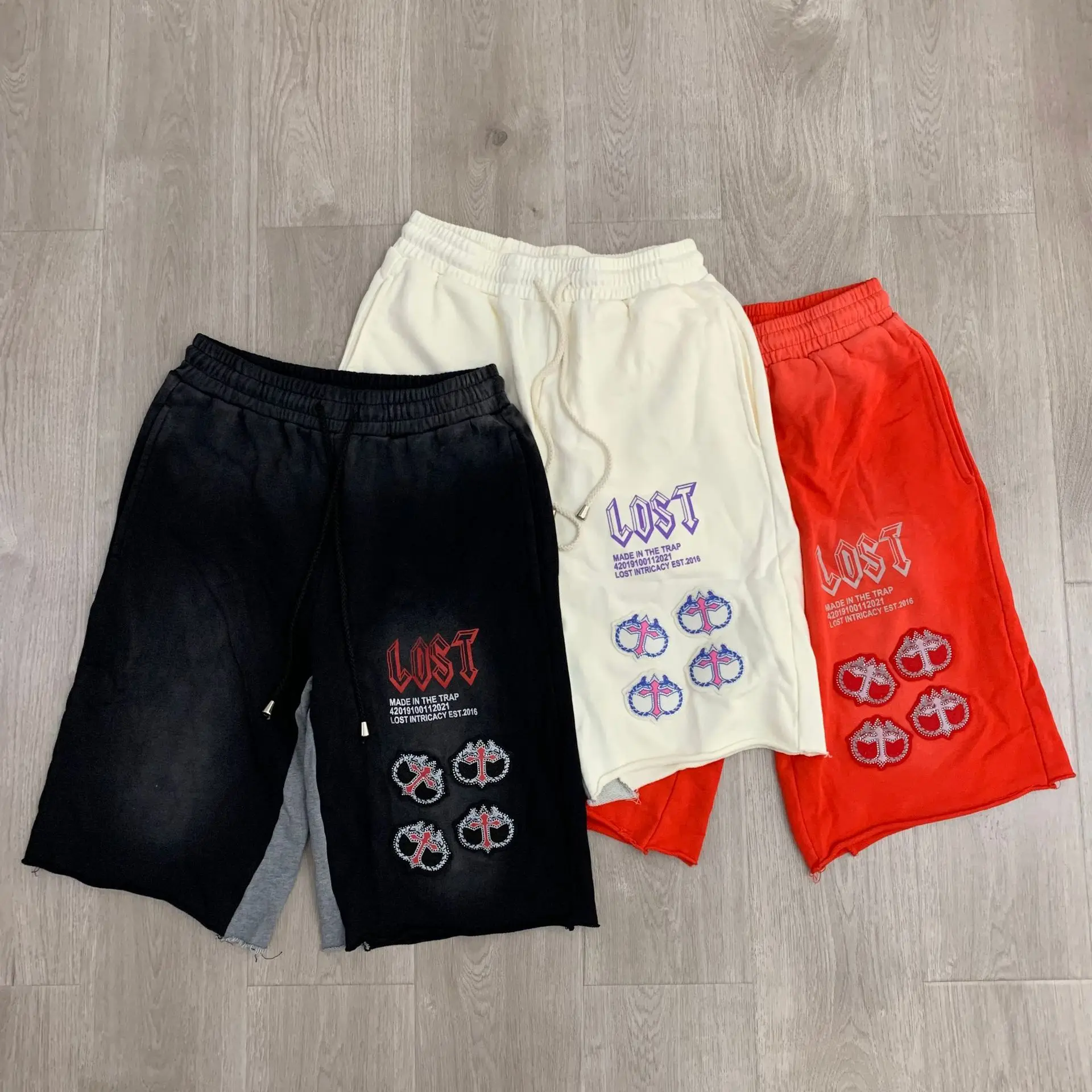 

Lost Intricacy 2026 New American Streetwear Rhinestone Patch Washed Distressed Shorts Unisex High-Street Fashion