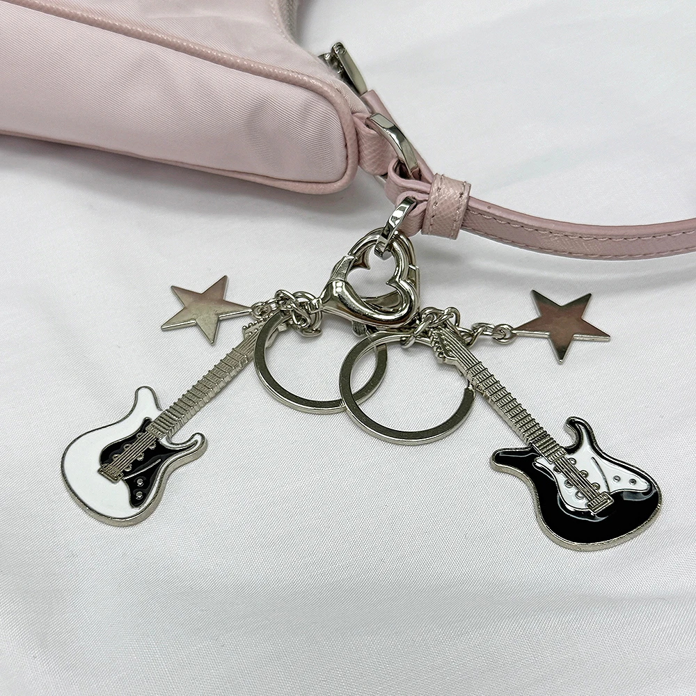 [معدن فضي/نقطة قلب] Rockstar Vibe Keyring Bag Charm AirPods Keychain Key Holder High Teen (نمط)