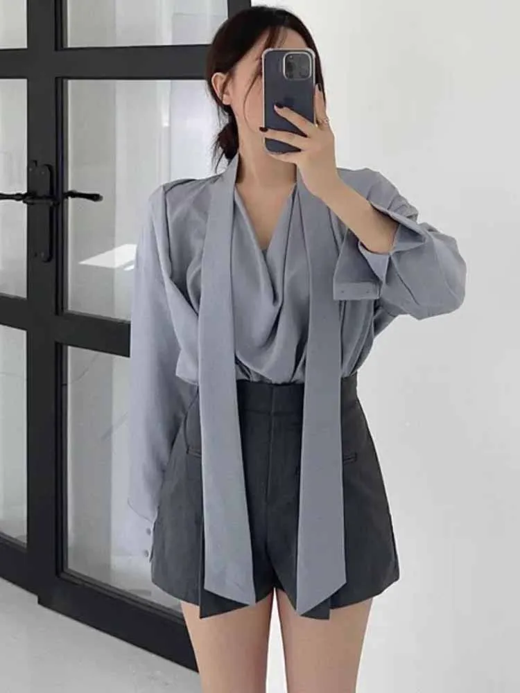 Spring Faion Women's irt And orts Set V-Ne Bubble Sve Loose Fit Pleated Top ort Pants Two-Piece Ensemble