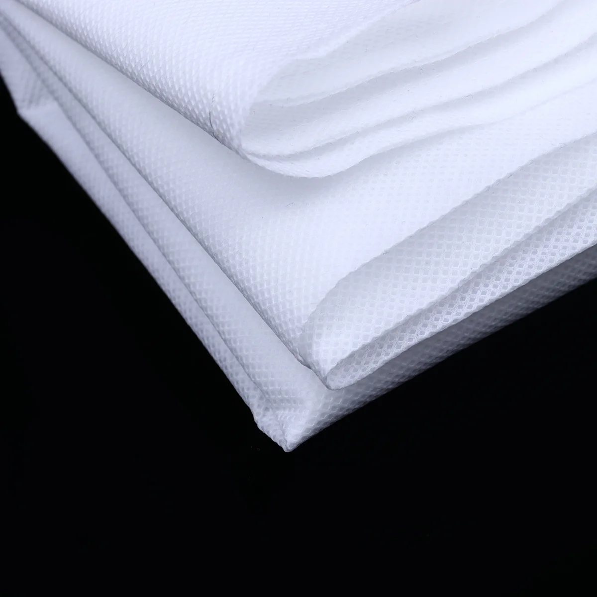 

Garden Plant Cover Non-Woven Tree Cover For Frost Snow Wind Rain Protection Sapling Rose Tomato Shield