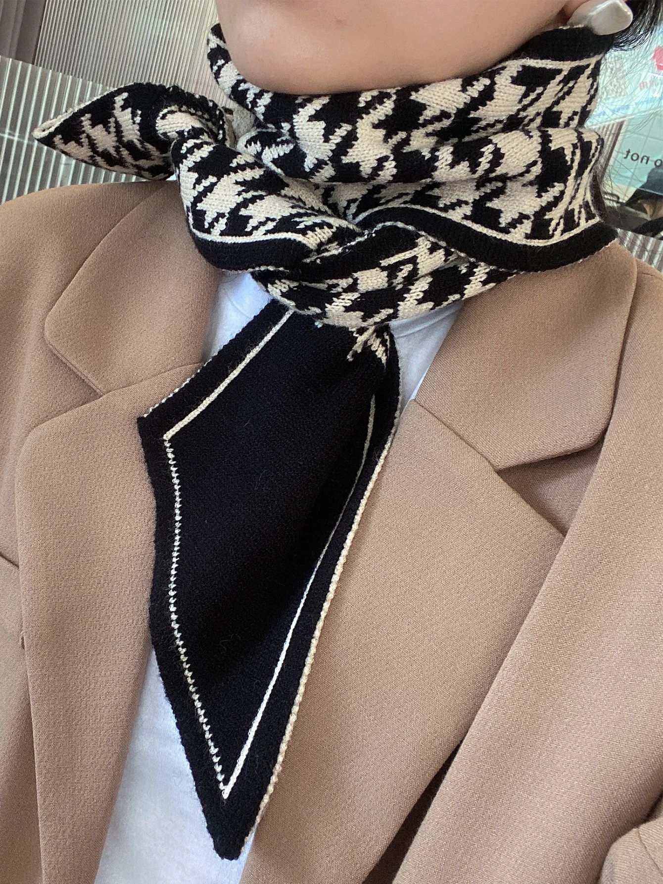 Frauen Gestrickte Schal Herbst Winter Dicke Warme Doppel Stricken Instant Schal Mode Plaid Abgewinkelt Schals Outdoor Dreieck Hals Schal – Detail 2