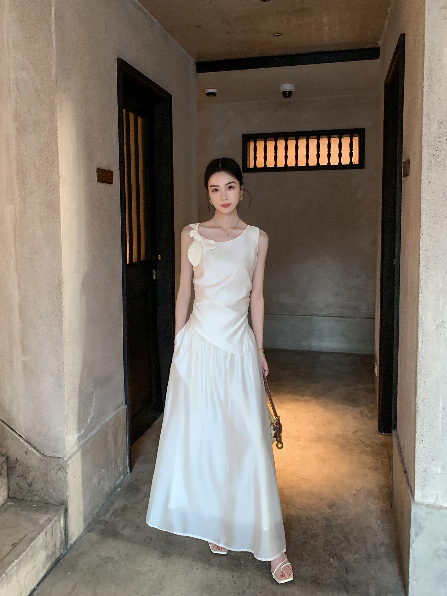 

Asymmetric Design Slim Fit Top And Skirt Set in Beige Color Summer New Style Women's Fashion Casual Wear Two-Piece Suit