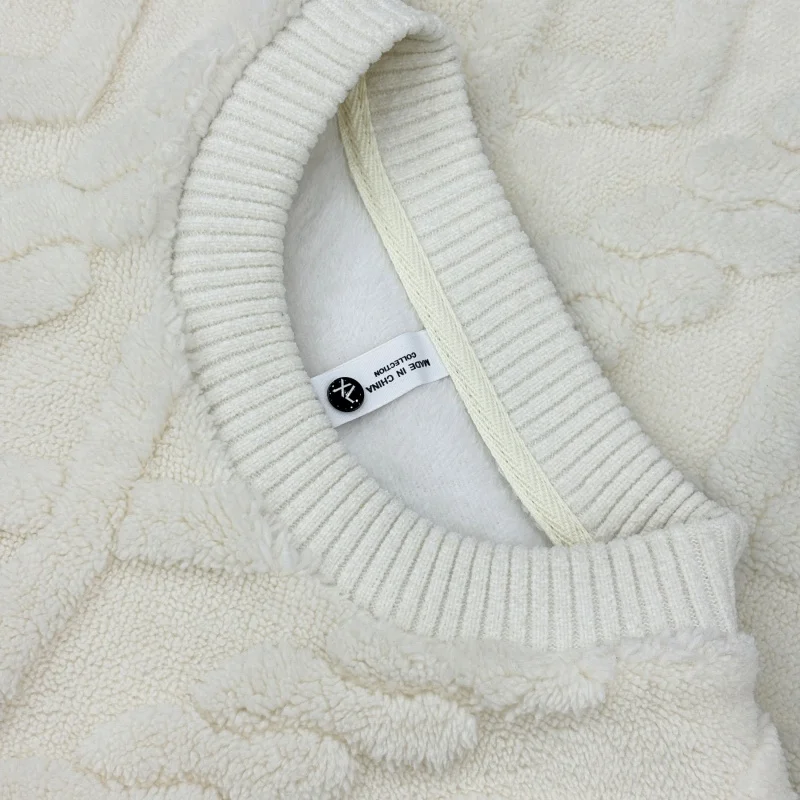 Man Luxury Design Long Sleeves Knitwear Flannel Argyle Pattern Fleece-Lined Round Neck Leisure Fashion Pullover Winter Mens Tops