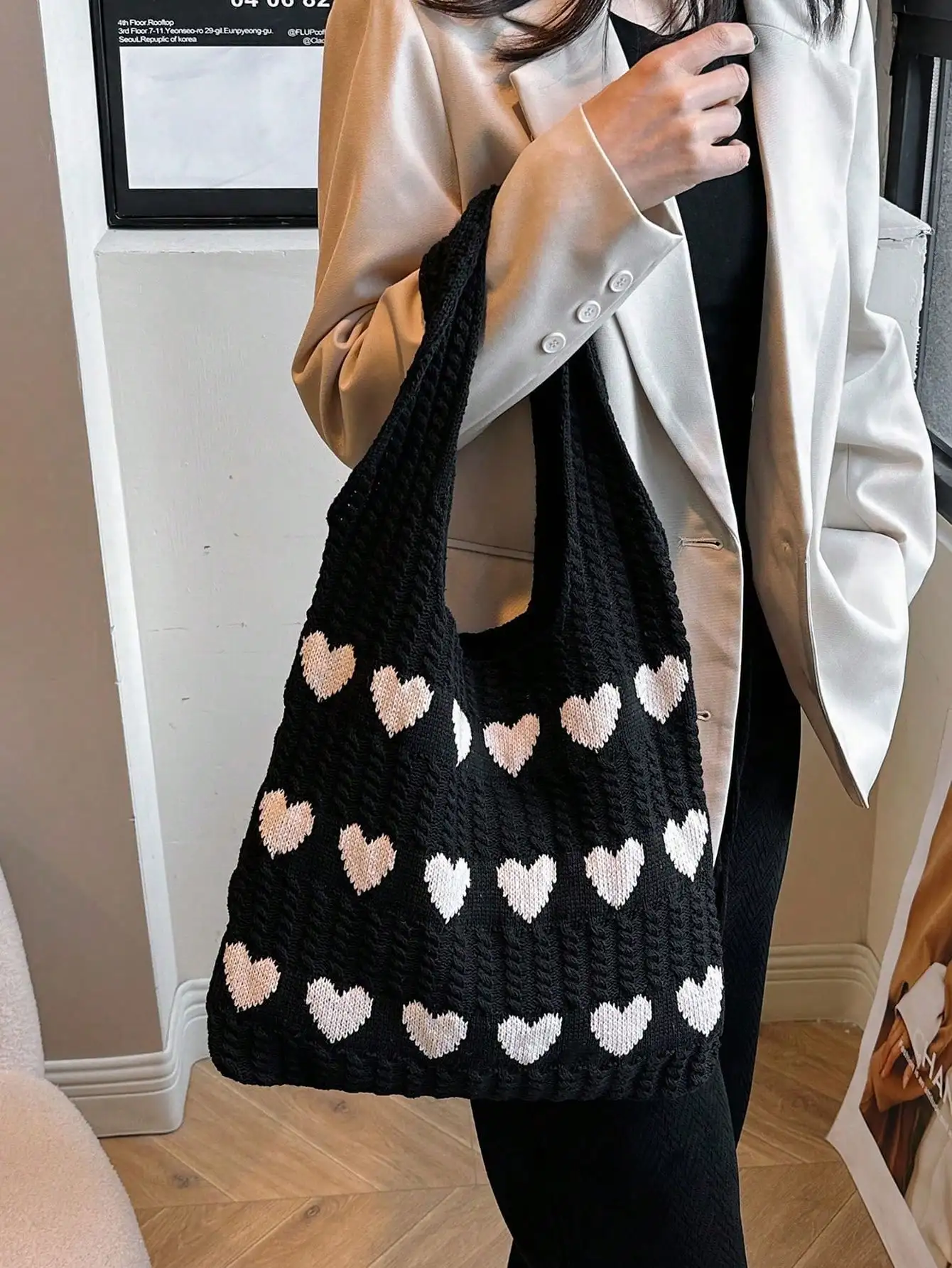 1pc Heart Pattern Contrast Color Crochet Tote Bag, Large Capacity Fashion Shoulder Beach Bag, Versatile For Commute