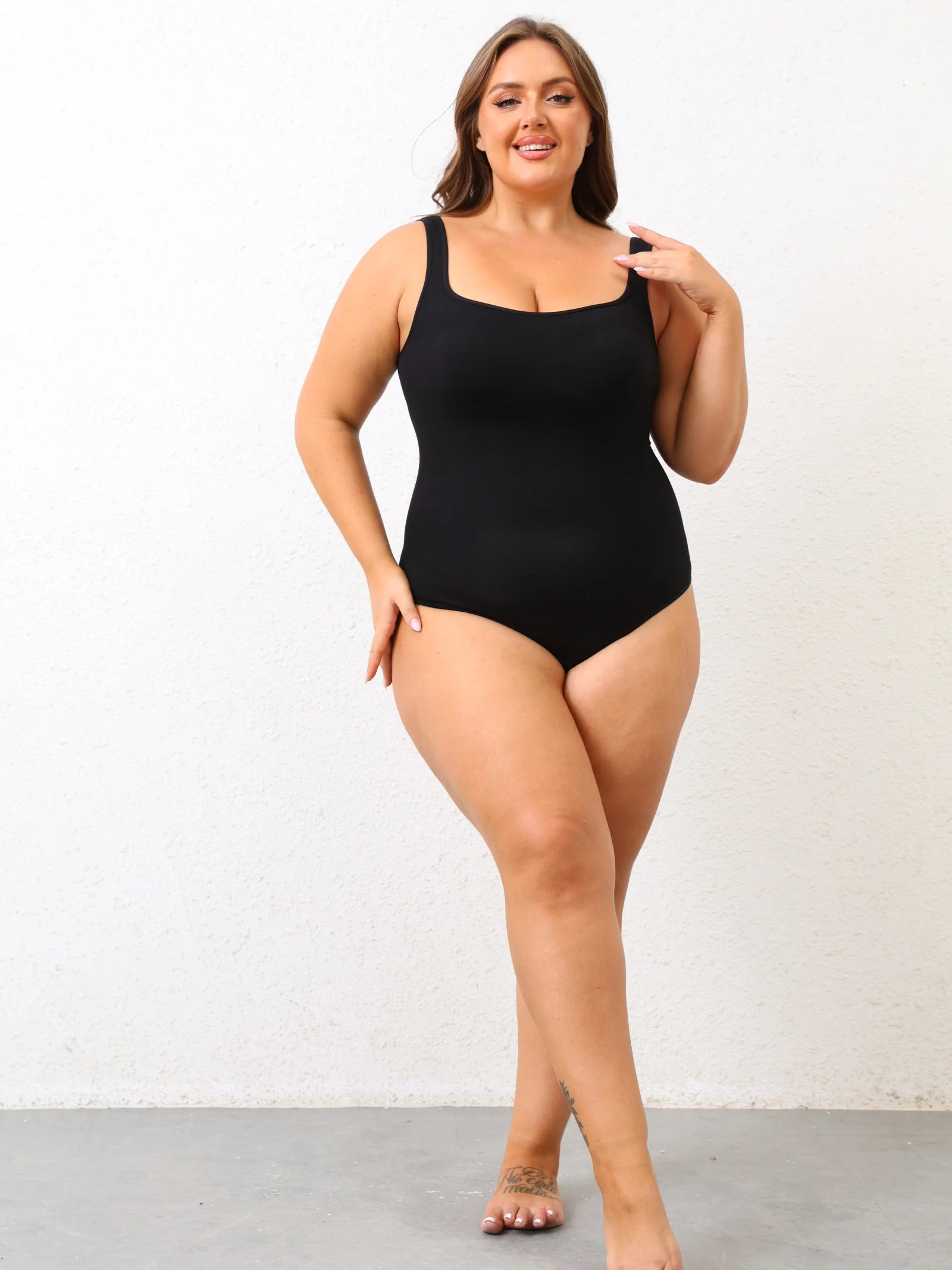 ขนาดใหญ่ขนาด Body Sculpting ชิ้นเดียวสะโพกยกไม่มีรอยต่อผู้หญิงรัดตัวสลิงหน้าท้อง Body-Sculpting ชุดชั้นใน