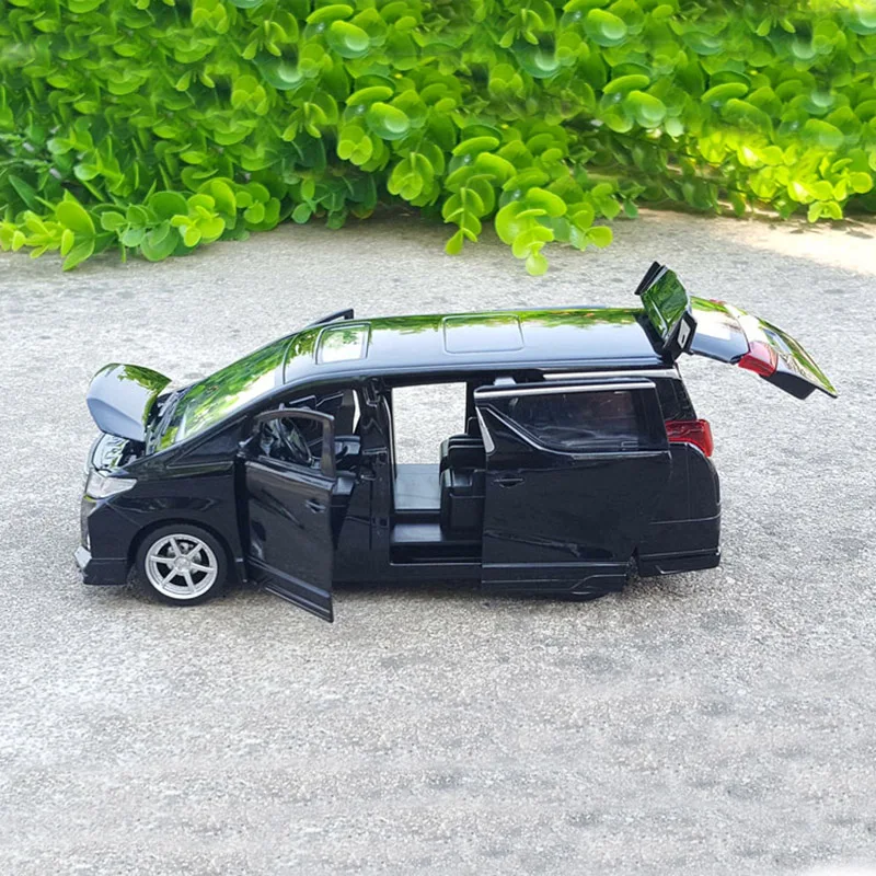 JKM High Simitation 1:32 Alphard MPV Model Alloy Pull Back Car Model 4 Open The Door With Sound Light Kids Toys