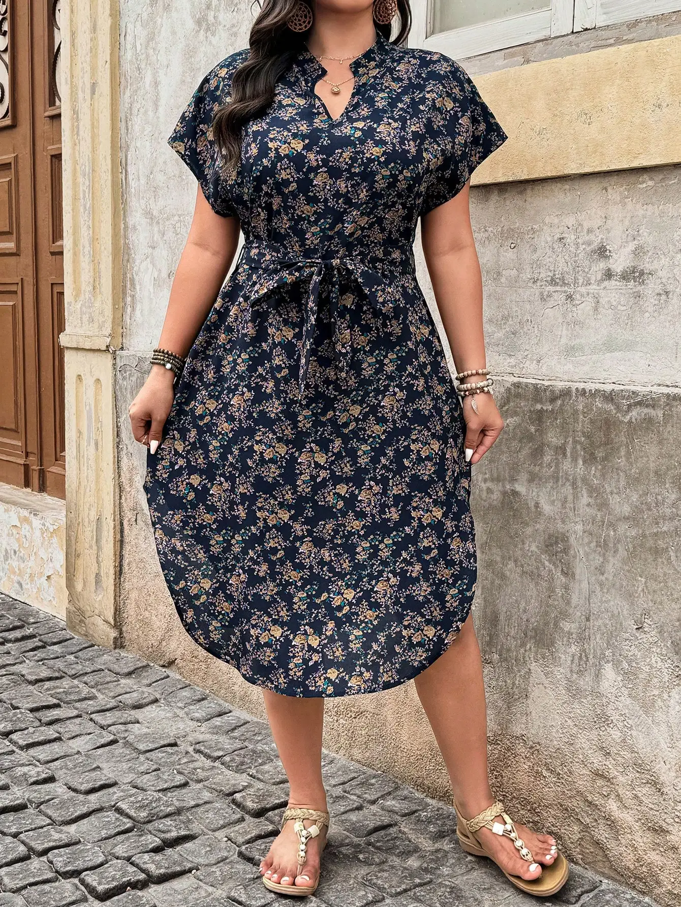 

Повседневное платье больших размеров с цветочным принтом и вырезом на талии, с поясом, для летнего отдыха