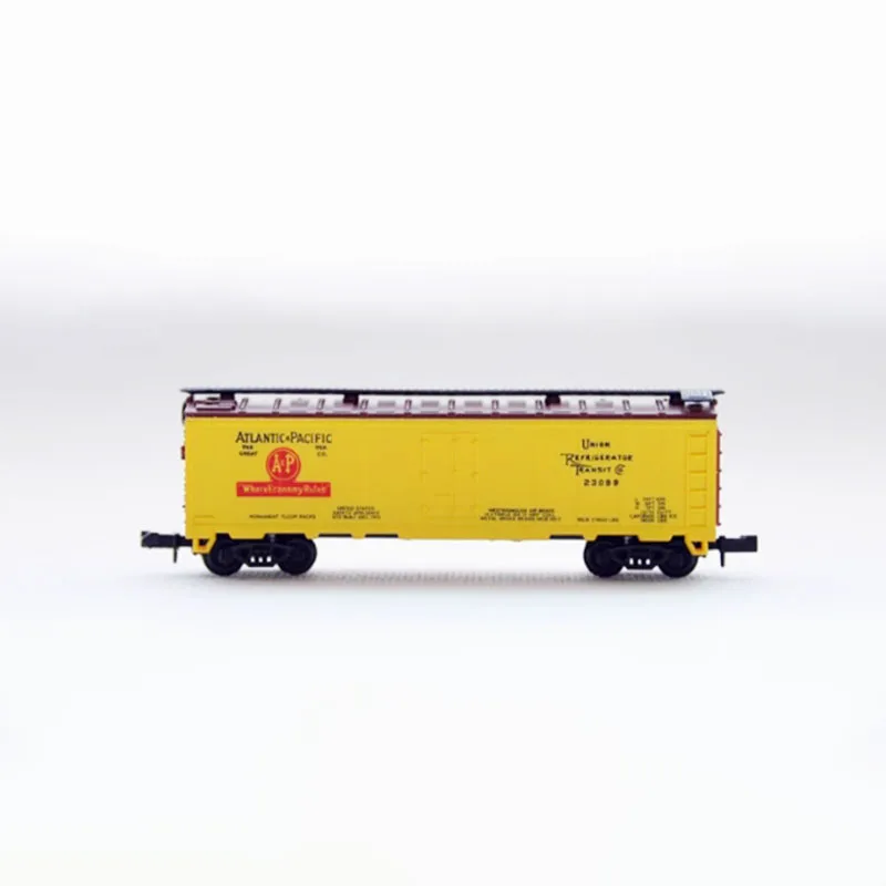 Diecast N Scale 1/160 MP 40-foot Santa Fe/Yellow AP Boxcar Train Model Sand Table Display Adult Collection Souvenir Gift Toys