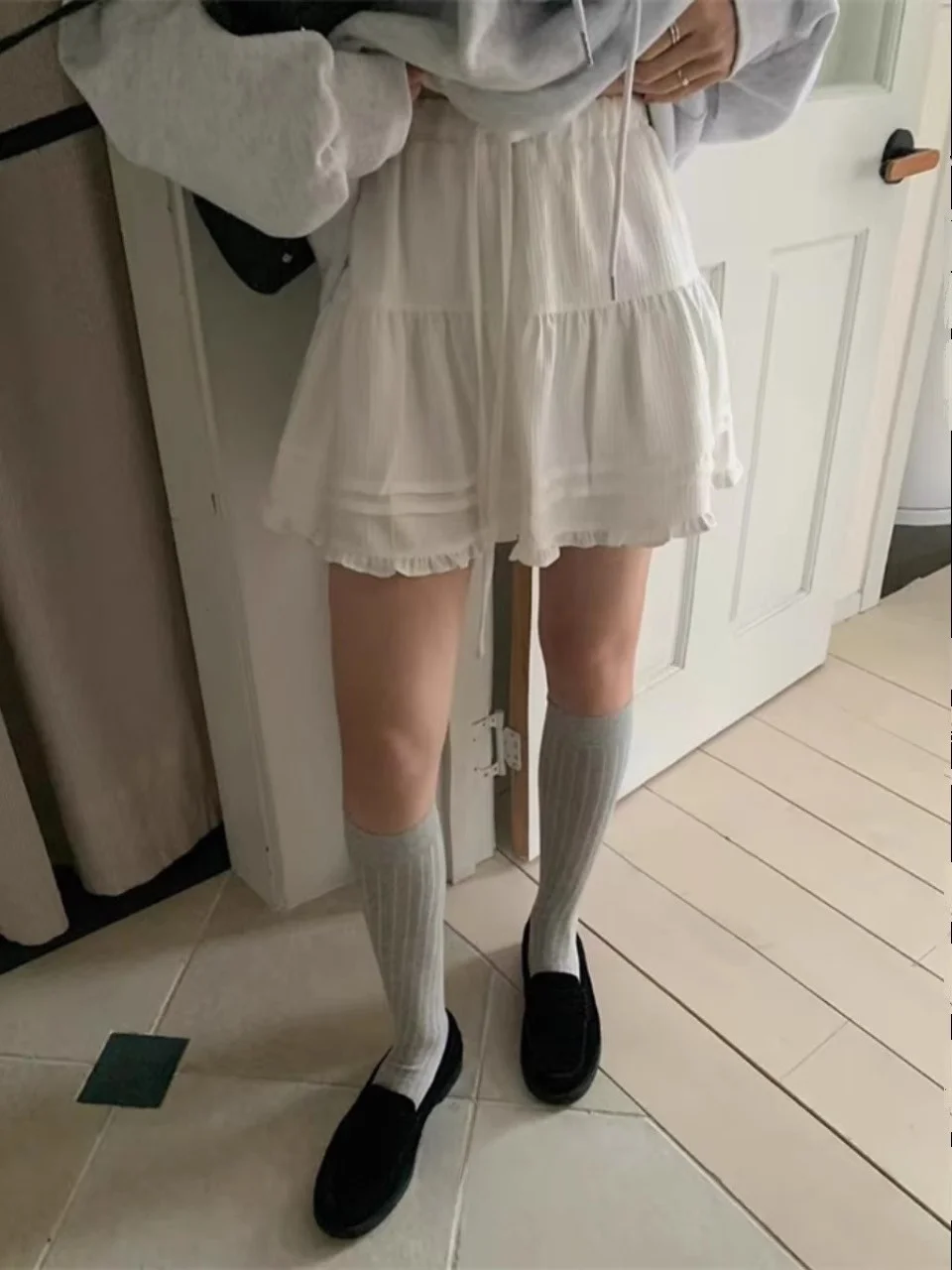 

Exclusive Sle ort A-Line Skirt with Dstring Pleats Wooden Button Trim Waist Elastic f-length Faionable Commute