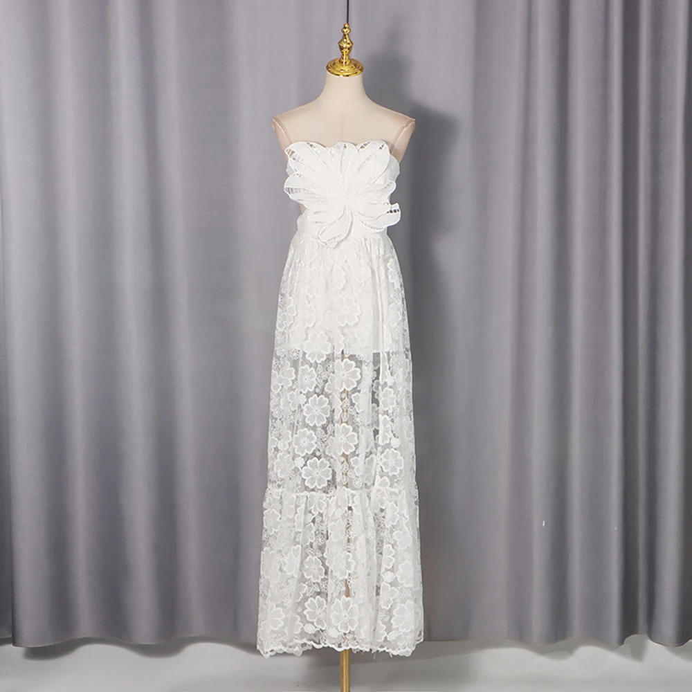 Handcrafted Flower-Adorned Lacy Cut-Out Dress for Women Seductive Backless Elegant Strapless Sleeveless Dress Spring 2026 New