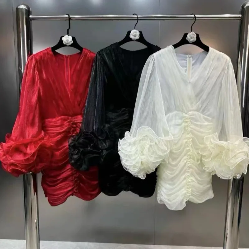 EAEOVNI Moda Scollo a V Pieghe Design Abito da donna Fiore Manica svasata Vita alta Slim Tinta unita Mini abiti 2025 Nuovi vestiti