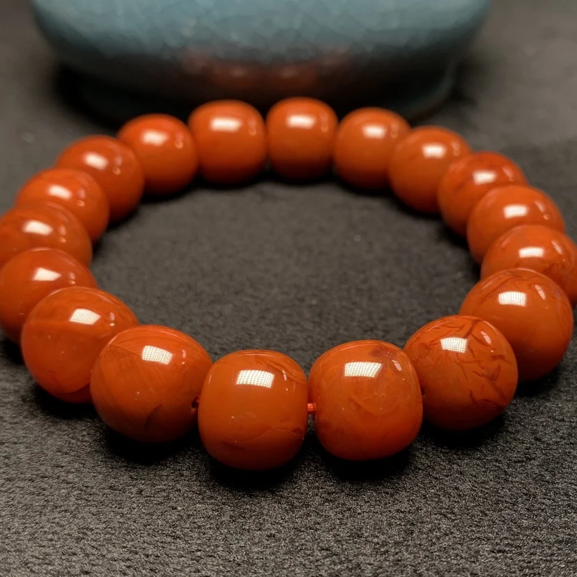 

Sichuan Liangshan Waxi Nine Mouth Flame Pattern Persimmon Red Old Hand Chain South Red Agate Couple Bracelet Live Shoot