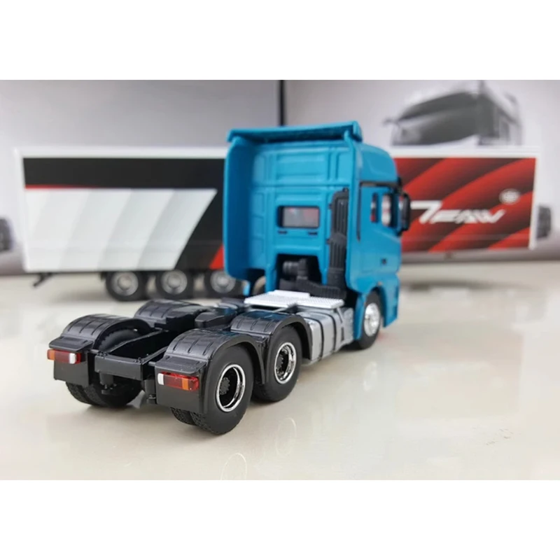 ダイキャスト 1:64 スケール一汽解放 J7 コンテナ統合トラック合金シミュレーションカーモデルコレクション装​​飾ギフトおもちゃディスプレイ