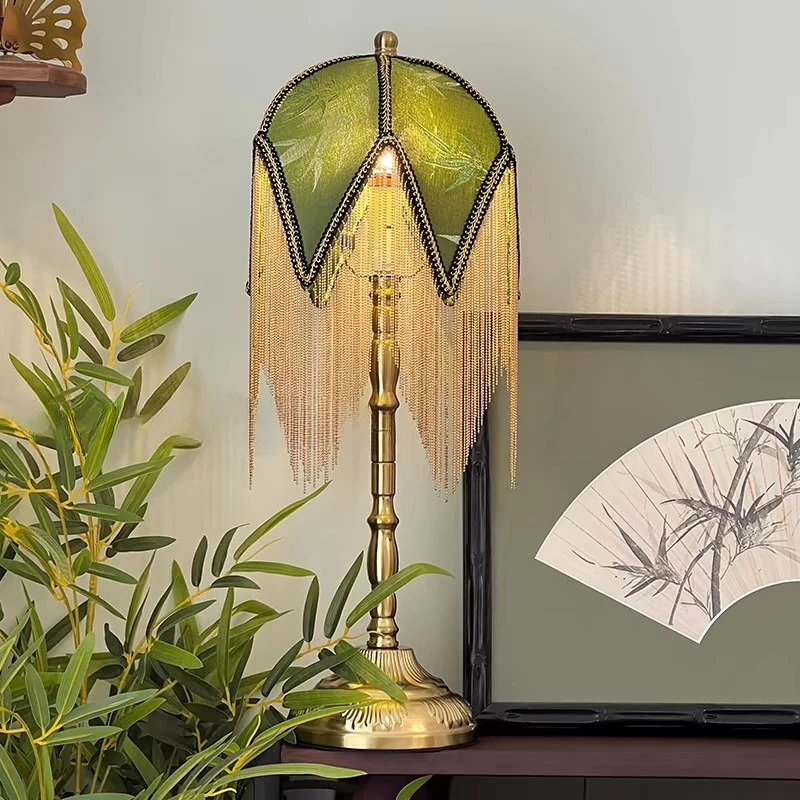 Bedroom bedside decoration warm desk lamp light luxury literary antique lamp retro fringe American romantic atmosphere