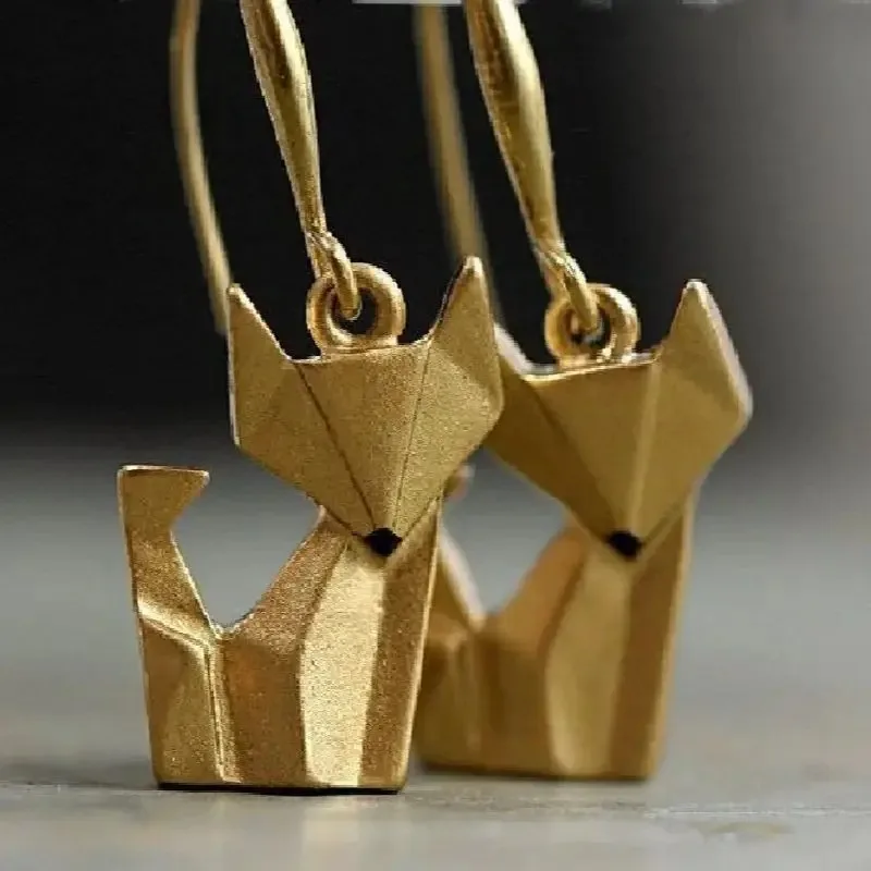 Creative Golden Fox Earrings for Women Fashion Gold Color Folding Fox Animal Pendant Dangle Earrings Jewelry Aretes De Plastico