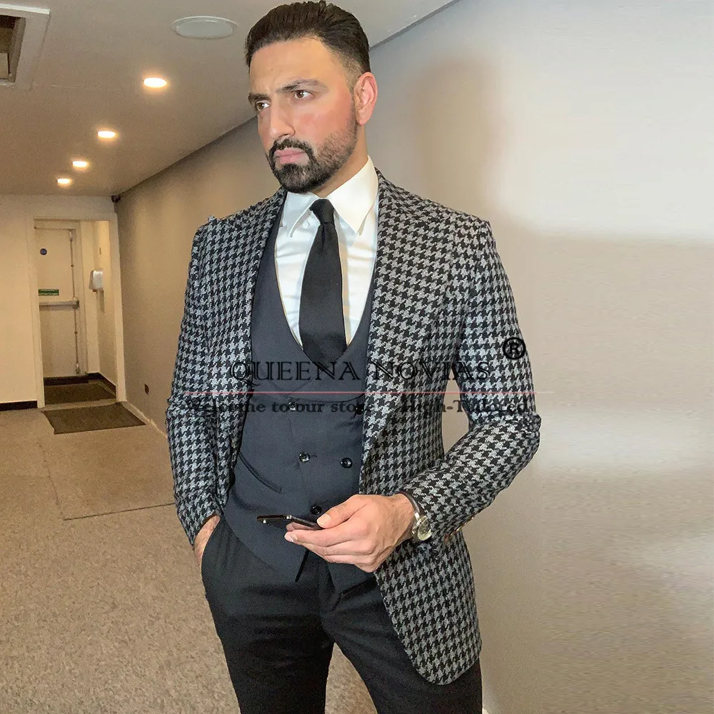 

Elegant Bridegroom Wedding Tuxedos Customized Grey Plaid Check Prom Blazer Formal Party 3 Pieces Suits Men Fit traje de hombre