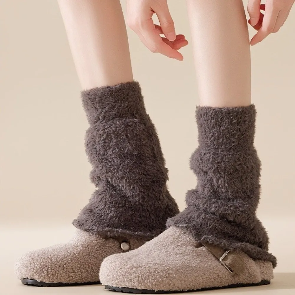 جديد المرجان الصوف تدفئة الساق الدافئة بلون منتصف العجل جورب Harajuku سميكة التمهيد يغطي النساء