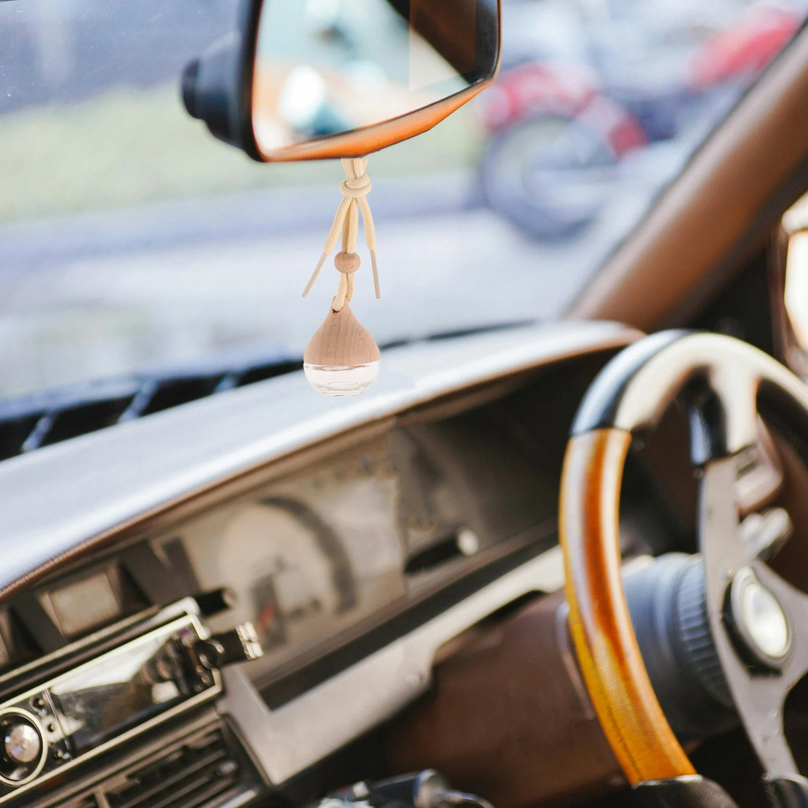 

2pcs Glass Car Air Freshener Bottles Refillable Luxury Perfume Pendant Aroma Oil Fragrance Holder For Vehicle Home Office Car