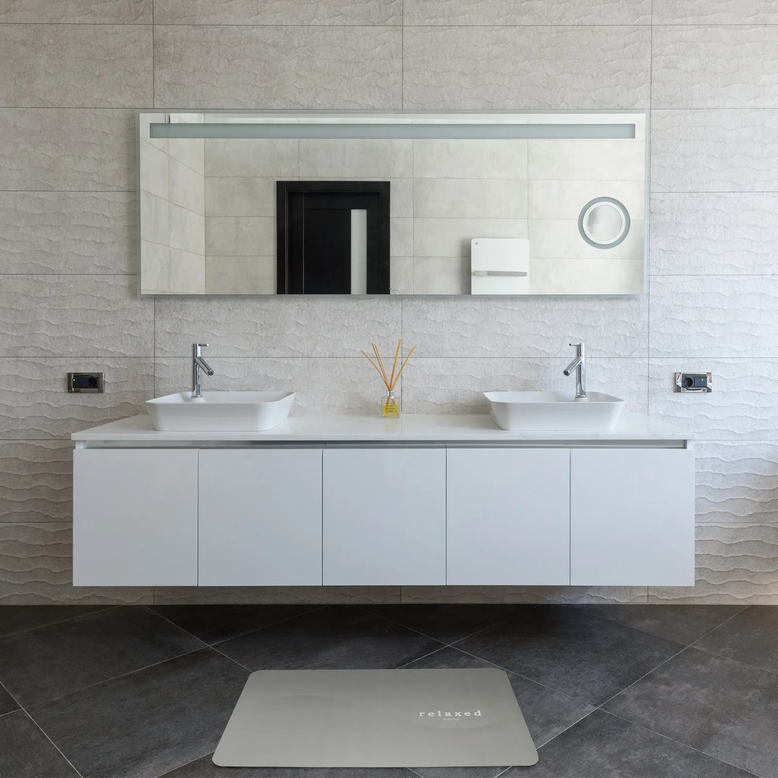 

Absorbent Quick-Dry Floor Mat Non-Slip Soft Bathroom Kitchen Hallway Rug Comfortable Supple Floor Pad Home Anti-Skid Water