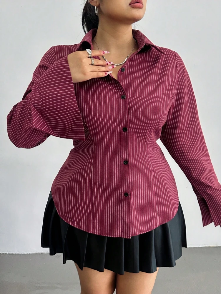 PLUS ขนาด College Stripe Slim เสื้อแขนยาวแฟชั่น Graduation Season เสื้อแขนยาวคอ 2025 ใหม่