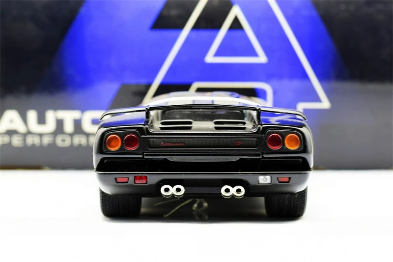 Autoart 1:18 Diablo SV Alloy Fully Open Simulation Limited Edition Alloy Metal Static Car Model Toy Gift