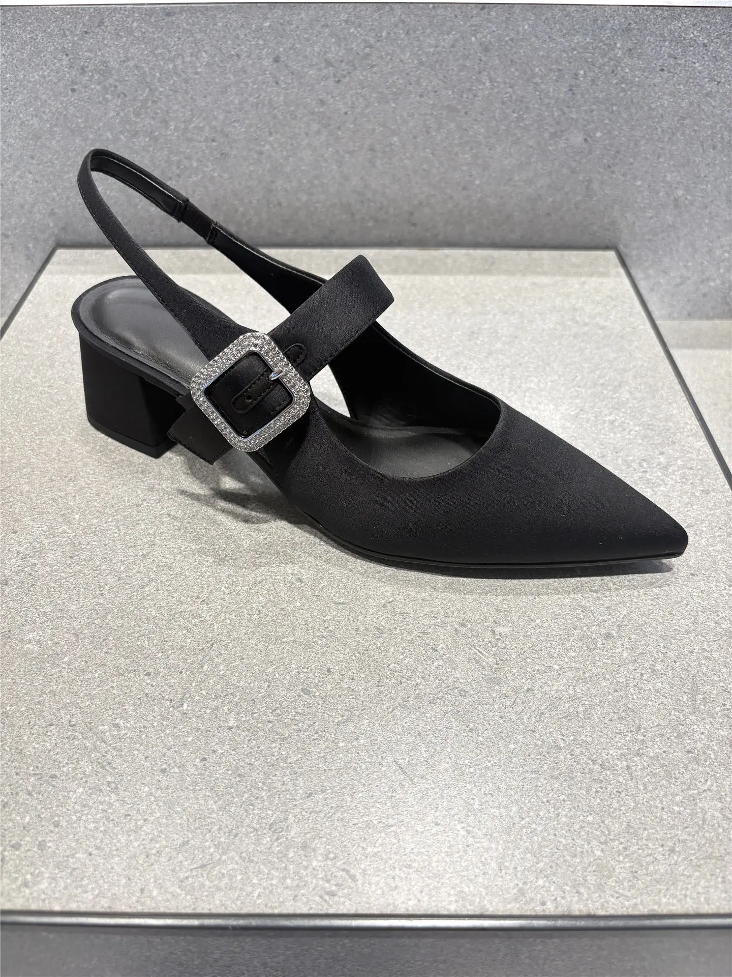 Pointed Toe Crystal Slingback Sandals Summer Solid Female Pumps Fashion Women Shoes Buckle Strap Thick Heels Zapatos Mujer