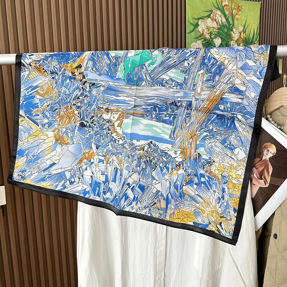 100% Pure Mulberry Silk Square Scarf Fashionable and Versatile High-end Silk Scarf Single Sided Printing 12 Momme 68x68CM