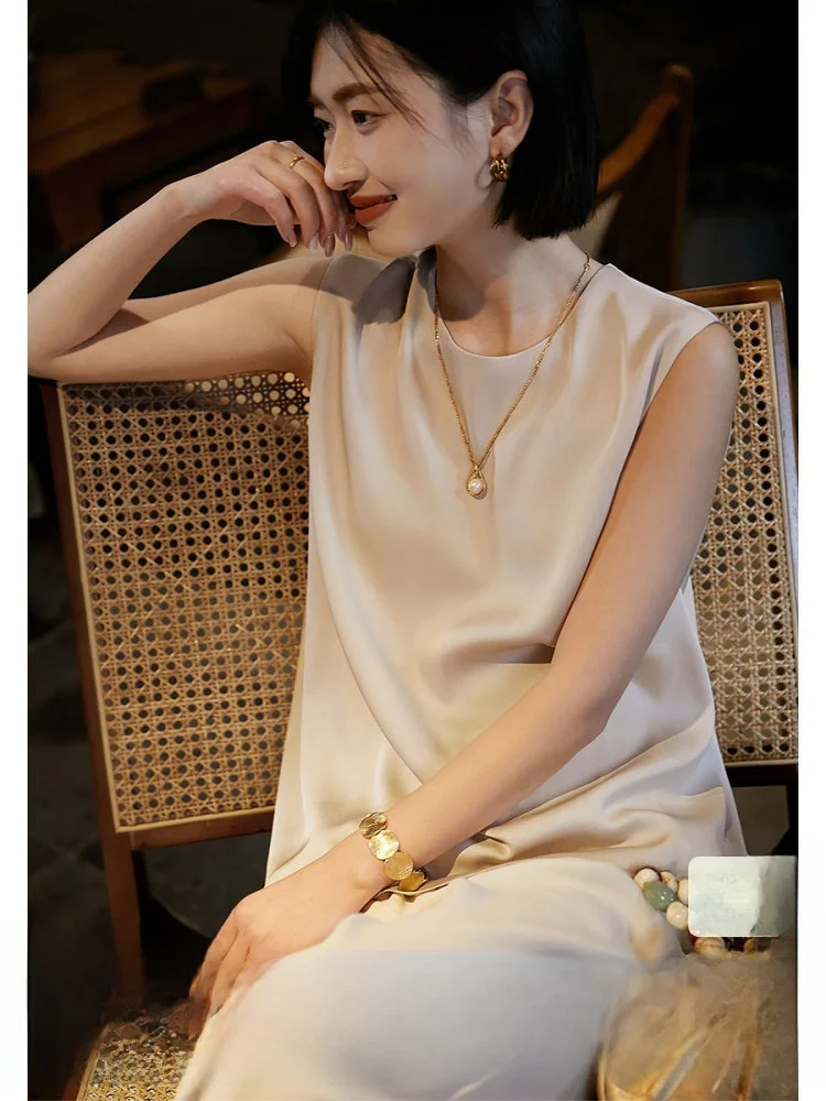 

Elegant Silk One-Piece Slim Fit Shirt for Women Dual Fabric Smooth Draping Quiet Luxury Style Sleeveless round Neck Casual Shirt