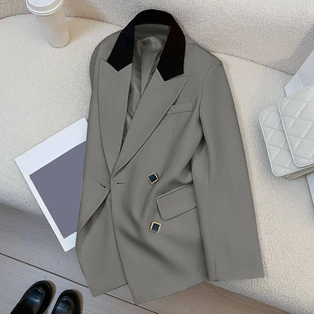 سترة بدلة بأكمام طويلة بلون سادة للنساء بتصميم كاجوال مع جيب بزر طية صدر السترة مناسبة لخريف وشتاء