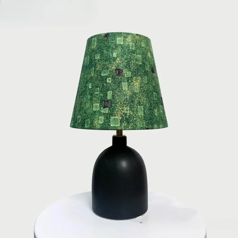Medieval Retro Ceramics Table Lamp LED Liberty Fabric From UK Bedroom Bedside Lamps Living Room Restaurant Atmosphere Desk Light