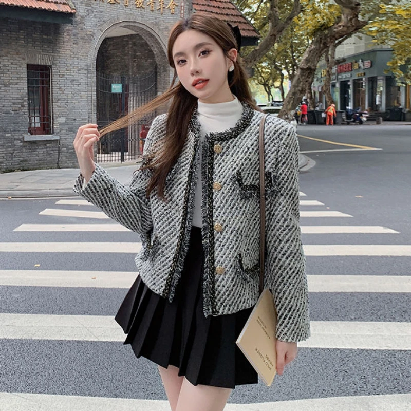 

Women Fashion Tweed High-Grade French Short Coat 2023 Autumn New Female Elegant Loose Crew Neck Casual Versatile Outerwear