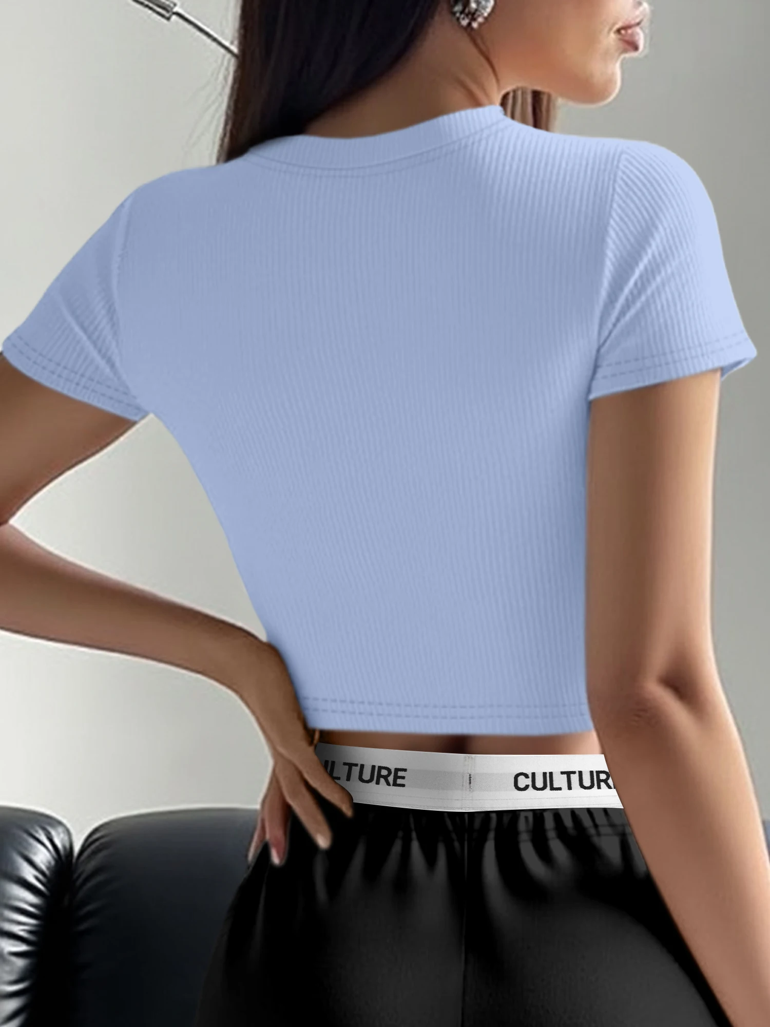 Wardrobe Essential Ribbed Cropped T‑Shirt, Close‑Fit Short‑Sleeve Blouse for High‑Waisted Bottom Pairing