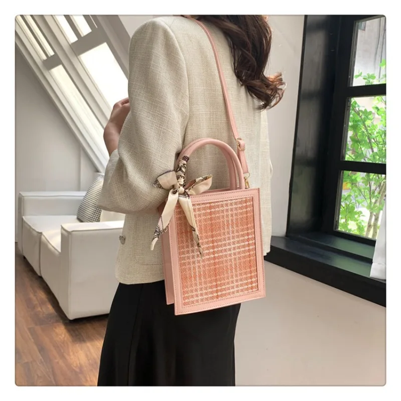 

Woolen Handheld Small Square Crossbody Bag New Checkered Fashion Commuter Crowd Crossbody Bag Small Fragrant Simple Shoulder Bag