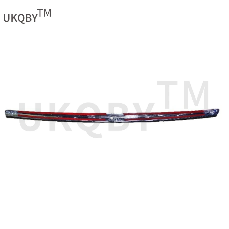 Applicable to Fo rd Vi ct or y hood trim strip 7S718B271AD5ZCT