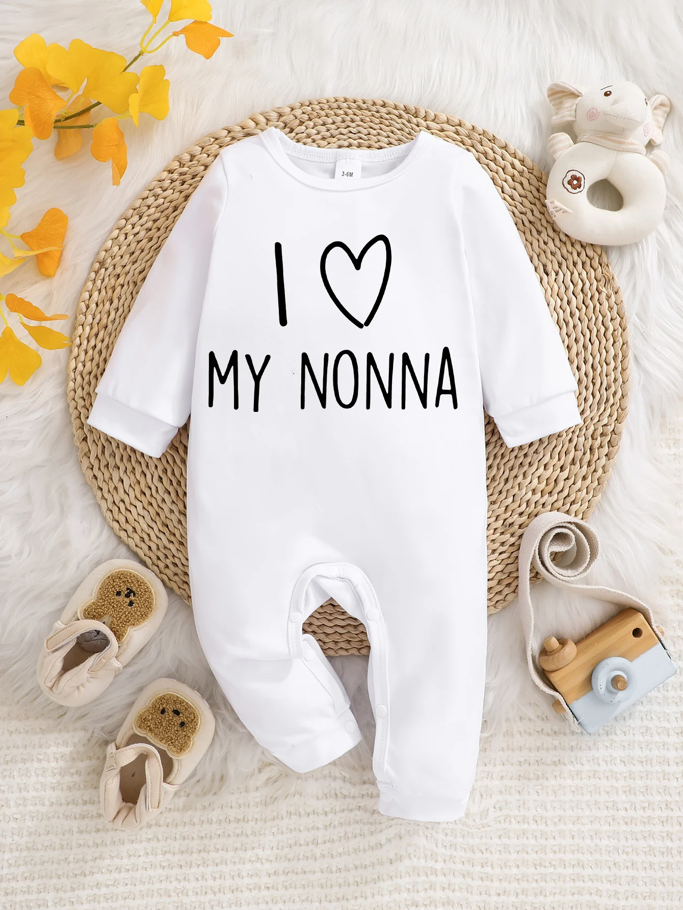 

Детский комбинезон с длинными рукавами, забавными принтами в виде букв, застежкой на пуговицах, простой в уходе, подходит для молодых родителей.