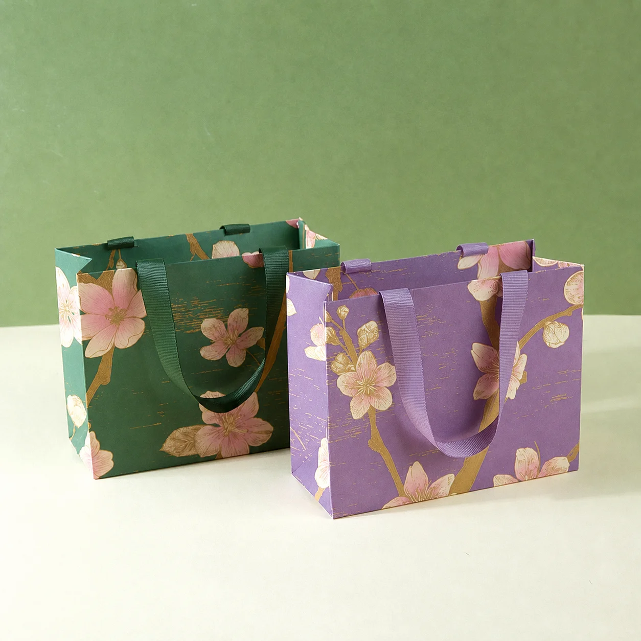 Floral Print Specialty Paper Handle Shopping Bag Multiple Color Options Decorative Bag For Jewelry Storage And Holiday Gifting