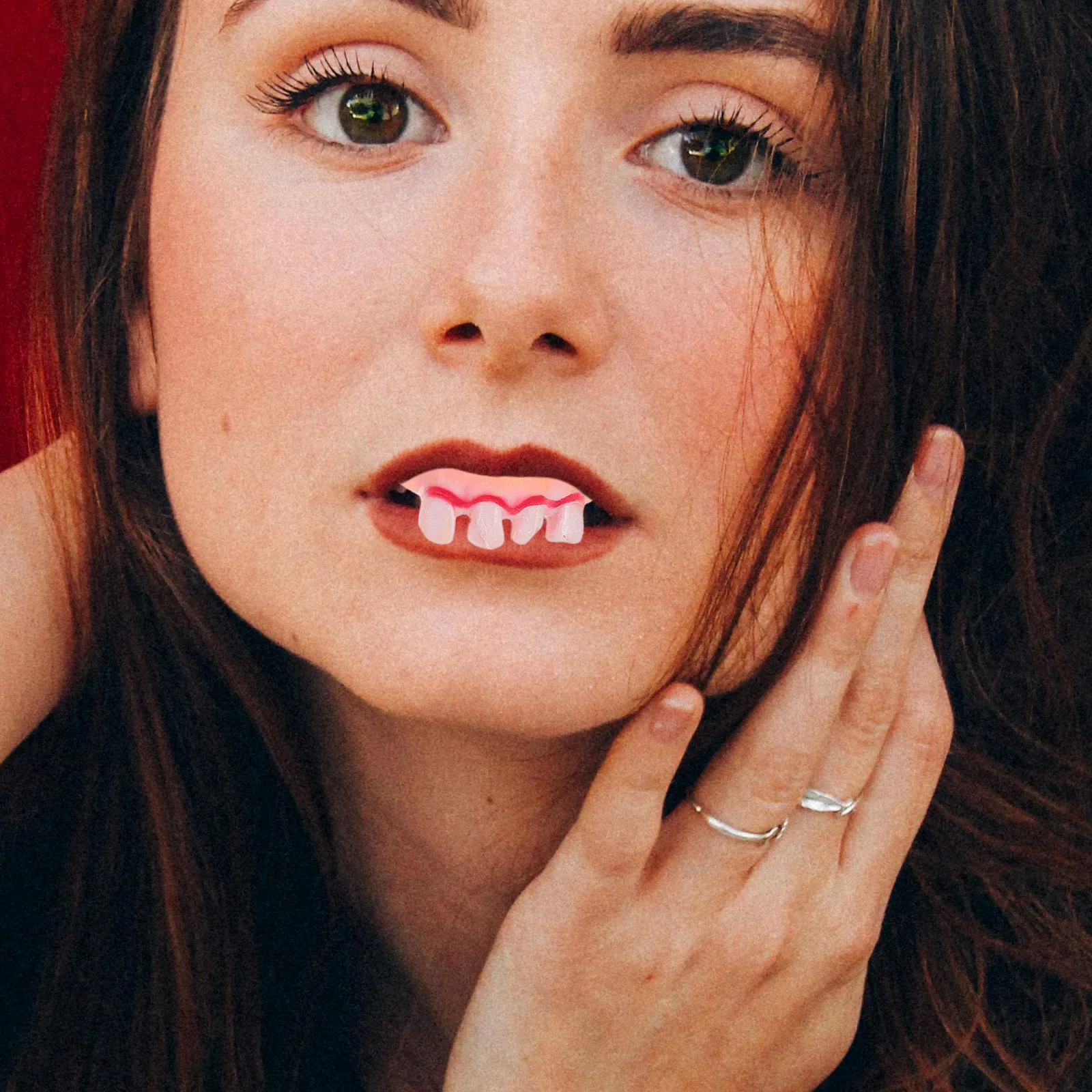 

5pcs Funny Wacky Artificial False Teeth Holey Cracked Chipped Wonky Blackened Teeth Props For Halloween Easter Party Novelty