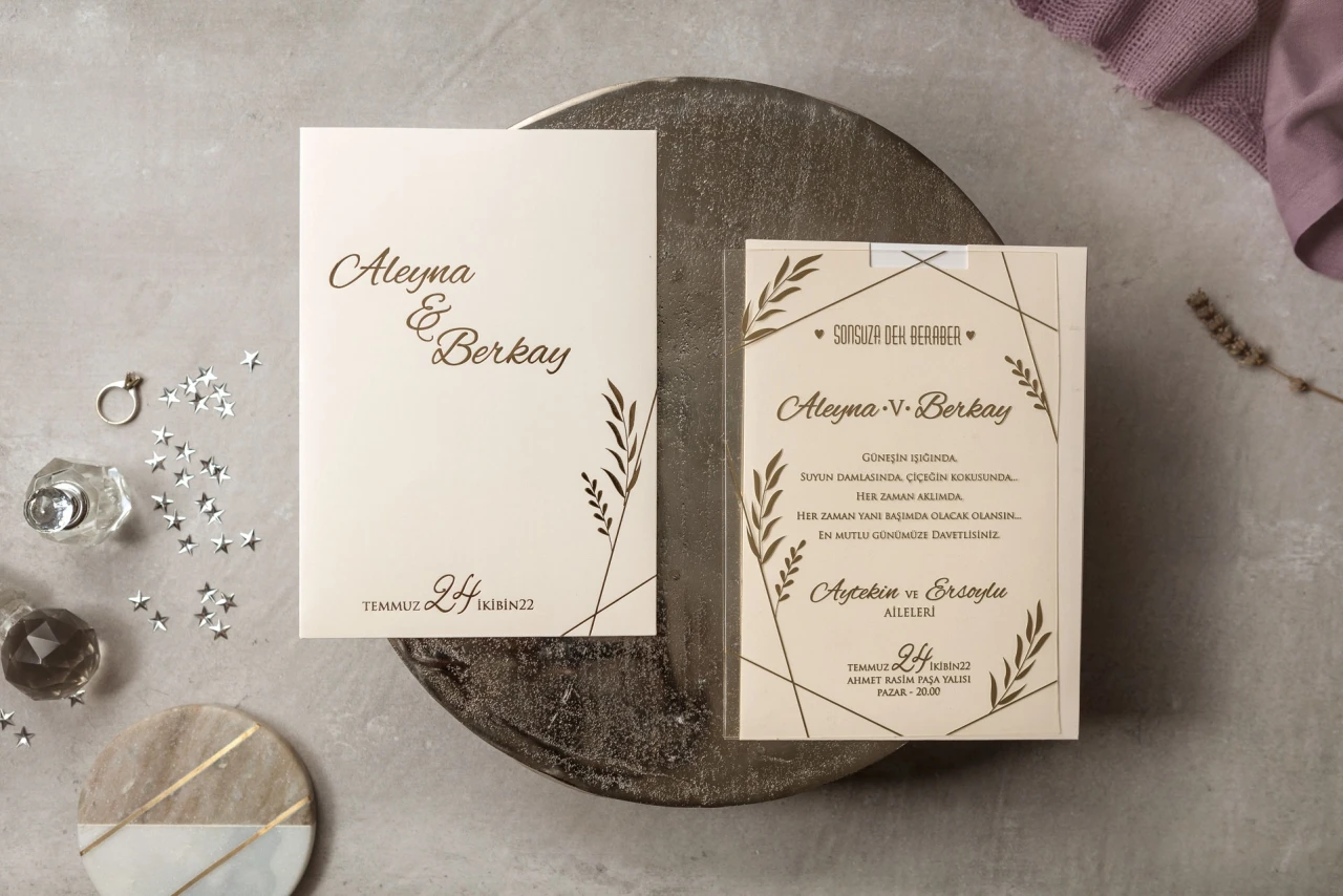 

50 pcs, Customizable Elegant Acrylic Wedding Invitation Card with Ivory Envelope, Save the Date Cards IKL8401