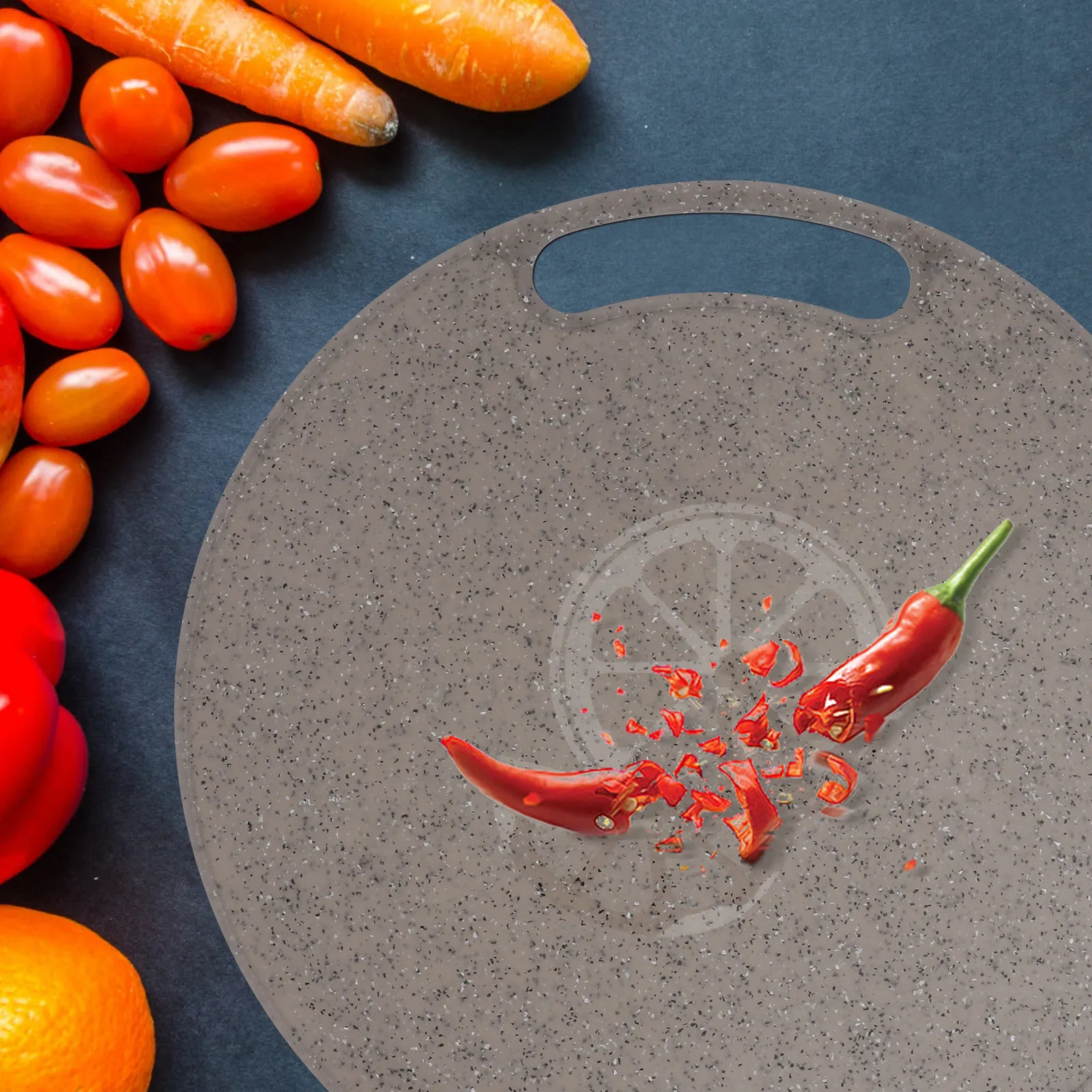 

1Pcs 31x0.5cm Plastic Marble Cutting Board Round Chopping Block Kitchen Vegetable Fruit Bread Pizza Cheese Cutting Board