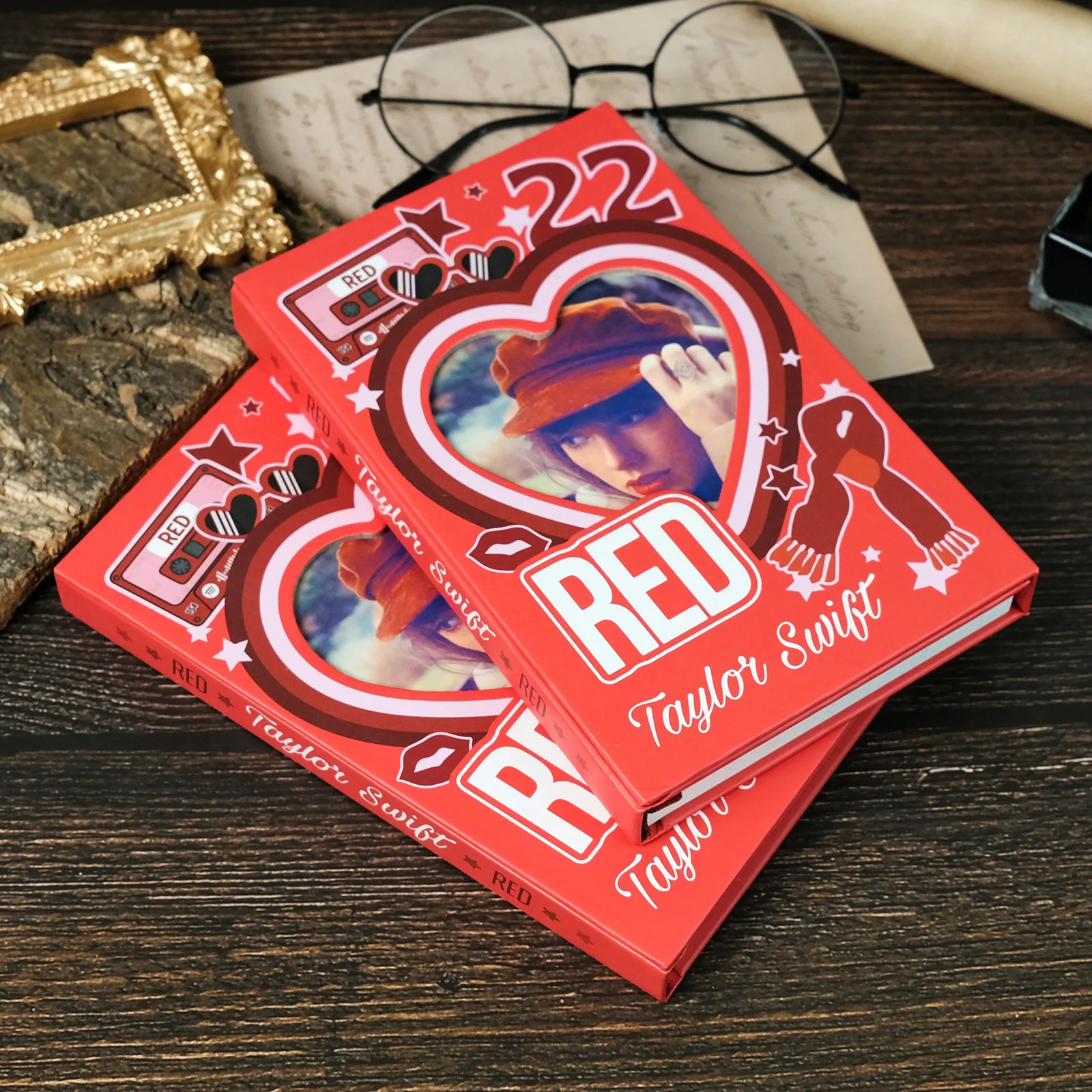 Taylor Taylor Album RED Red Notebook European and American Female Singer Taylor Swift Idol Peripheral Creative DIY Handbook